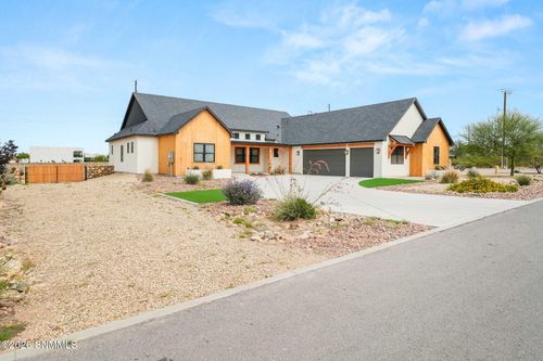 3291 Colina Ct, Las Cruces, NM, 88012-8049 | Card Image