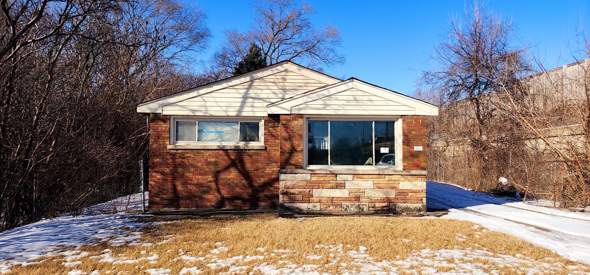 Residential in Robbins
