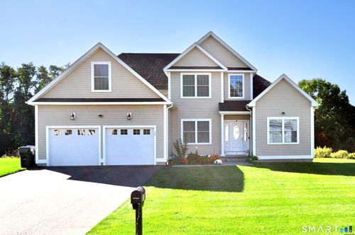 45 Peckham Farm Dr, Newington, CT, 06111-4612 | Card Image