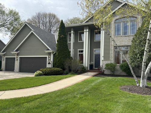 14220 W North Oak Boulevard, New Berlin, WI, 53151 | Card Image