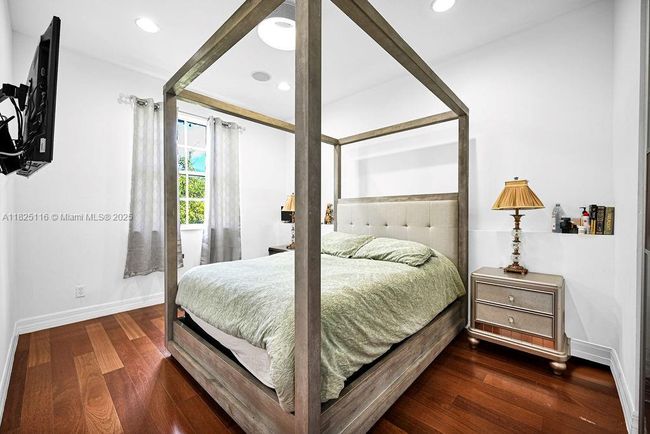 3521 Forest View Cir, House other with 5 bedrooms, 5 bathrooms and null parking in Fort Lauderdale FL | Image 34