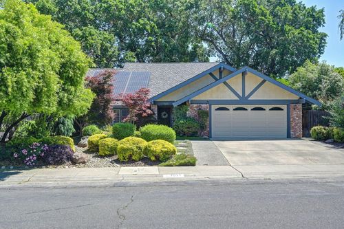 7671 Greenhaven Drive, Sacramento, CA, 95831 | Card Image