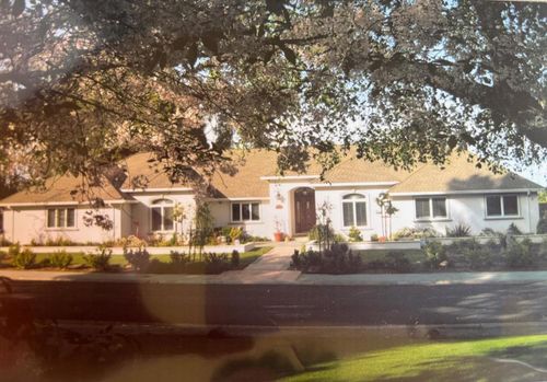 1015 Woodland Dr, Hillsborough, CA, 94010-7438 | Card Image