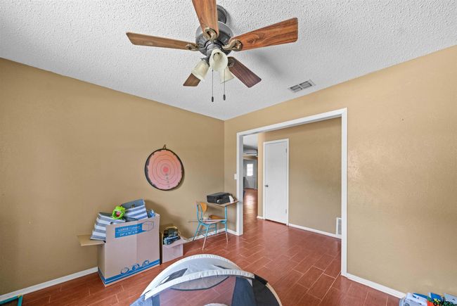 17607 Kristopher Cir, House other with 3 bedrooms, 2 bathrooms and null parking in Whitehouse TX | Image 6