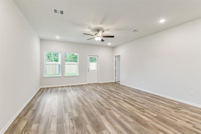 2101 Caney Creek Ln, House other with 5 bedrooms, 4 bathrooms and 2 parking in Conroe TX | Image 12