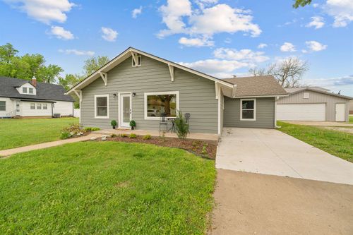 104 S Central St, Marquette, KS, 67464-9773 | Card Image
