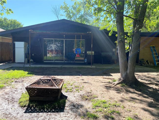 302 Meadow Dr, House other with 2 bedrooms, 1 bathrooms and null parking in Gainesville TX | Image 19