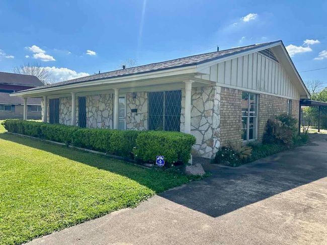 4230 - 4220 Flamingo Ln, House other with 3 bedrooms, 2 bathrooms and null parking in Beaumont TX | Image 5