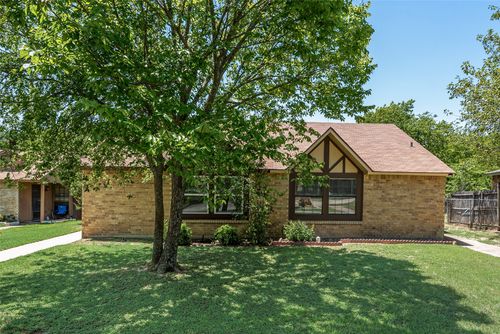 512 Matterhorn St, Cedar Hill, TX, 75104-2837 | Card Image