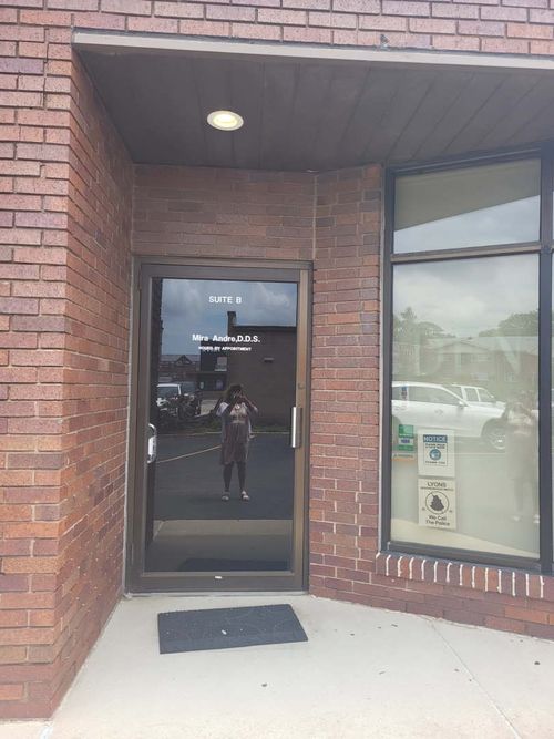 b-7851 Ogden Ave, Lyons, IL, 60534-1320 | Card Image