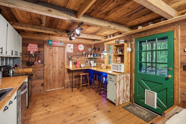 85 Clear Lake Ct, Home with 3 bedrooms, 2 bathrooms and null parking in Ellijay GA | Image 16