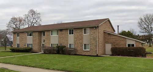 295 W Bucyrus St, Crestline, OH, 44827-1866 | Card Image