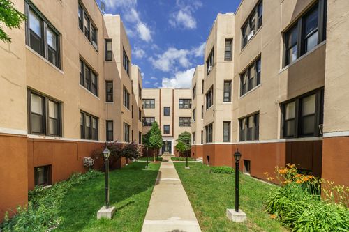 2w-4206 Pulaski Rd, Chicago, IL, 60641-2370 | Card Image
