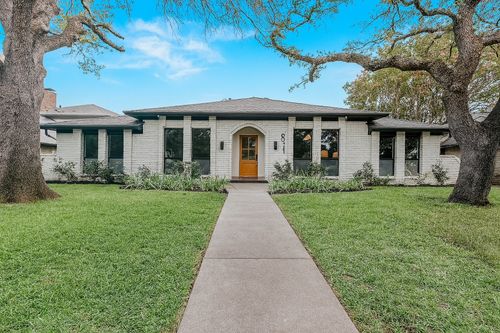 9044 Church Rd, Dallas, TX, 75231-4850 | Card Image