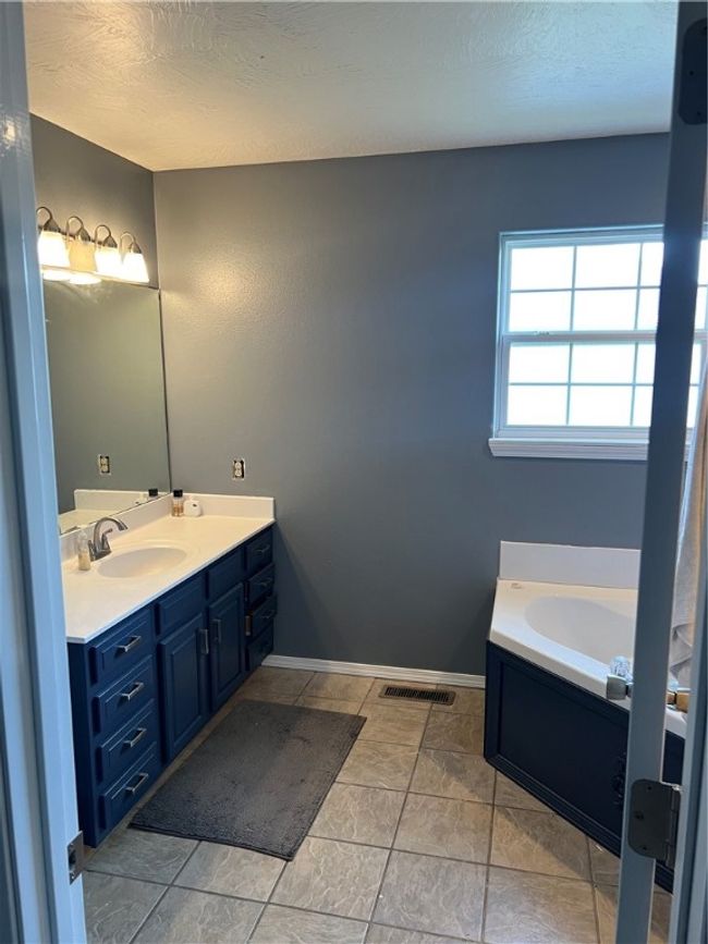 410 E Kennedy St, House other with 3 bedrooms, 2 bathrooms and null parking in Strafford MO | Image 17