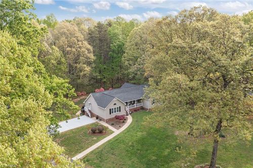 841 Boone Rd, Burlington, NC, 27217-7912 | Card Image