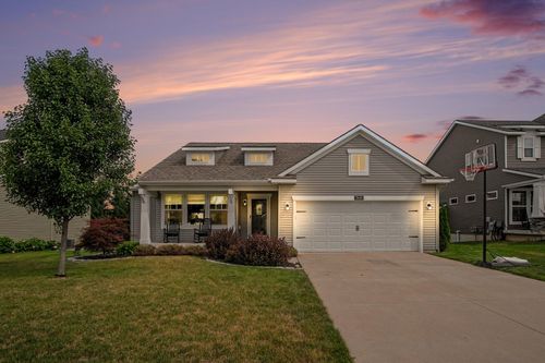 7849 High Knoll Dr Se, Byron Center, MI, 49315-7918 | Card Image