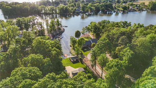 710 Riverwood Drive, Lexington, NC, 27292 | Card Image
