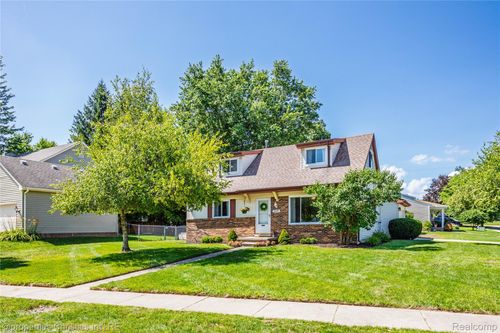 61374 Dean Dr, South Lyon, MI, 48178-1581 | Card Image
