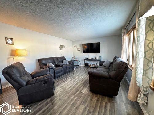 708 Laura Ln, Webster City, IA, 50595-3033 | Card Image