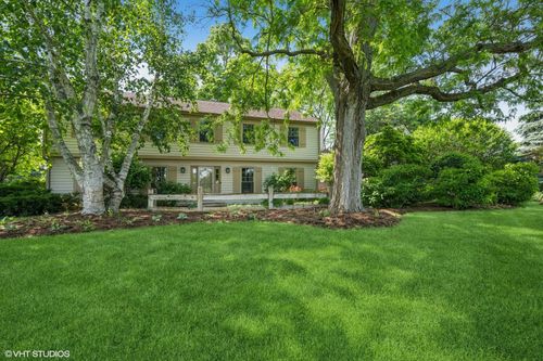 25801 Twin Pond Rd, Lake Barrington, IL, 60010-7045 | Card Image