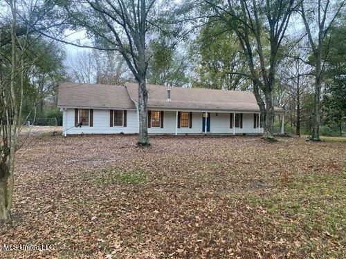 2339 N Pine Lea Dr, Jackson, MS, 39209-9672 | Card Image