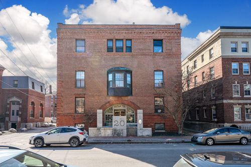 3-20 West Street, Portland, ME, 04102 | Card Image