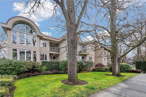 205-9905 Fifth St, Sidney, BC, V8L2X6 | Card Image
