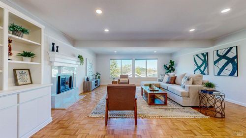 c-1253 Royal Oak Ter, Novato, CA, 94947-4746 | Card Image