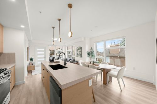 304-15353 17 Avenue, Surrey, BC, V4A1T8 | Card Image