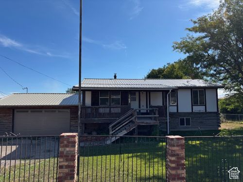 3365 S Vernal Ave, Vernal, UT, 84078-8809 | Card Image