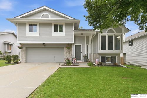 7611 S 137th Ave, Omaha, NE, 68138-5423 | Card Image