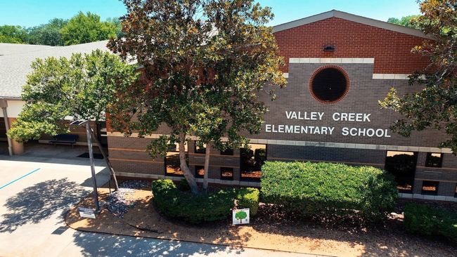 Blue ribbon Valley Creek Elementary School just 5 houses down! | Image 6