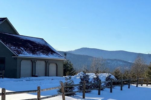 49 Sherri Ln, North Clarendon, VT, 05759-9247 | Card Image
