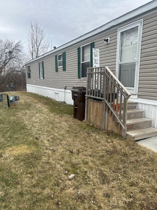 1029 Pebble Creek Dr, Mount Pleasant, MI, 48858-4551 | Card Image