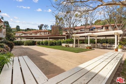 apt-103-501 Palisades Dr, Pacific Palisades, CA, 90272-2847 | Card Image