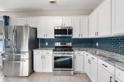 1712 Lynnville Trl, Austin, TX, 78727-3429 | Card Image