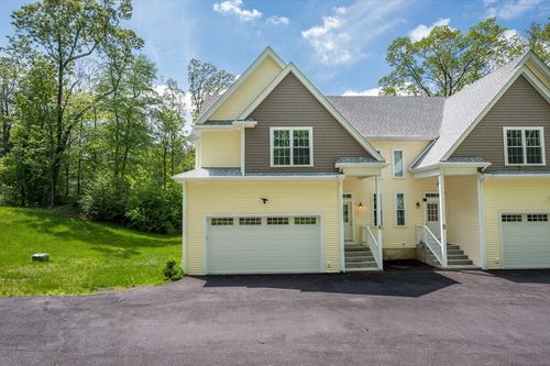 233 Green St, Boylston, MA, 01505 | Card Image