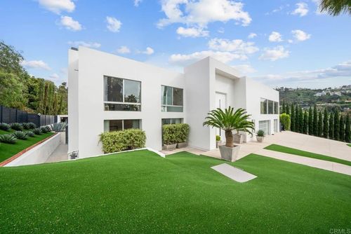 7713 Esterel Dr, La Jolla, CA, 92037-3520 | Card Image