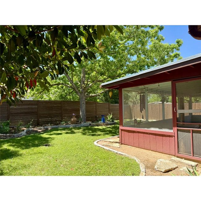 Beautiful Yard! | Image 4
