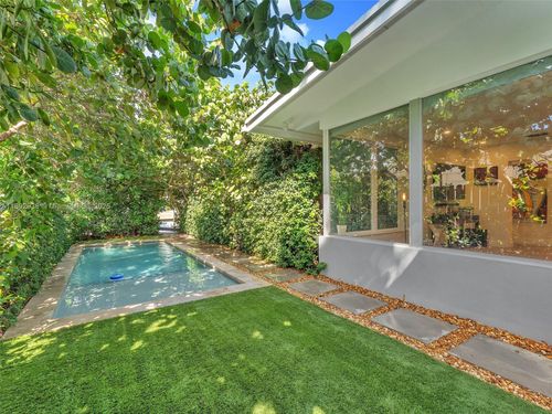 311 Ne 2nd Ct, Dania Beach, FL, 33004-4814 | Card Image