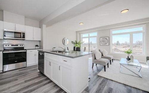 73 Ayr Rd, Brant, ON, N0B1E0 | Card Image