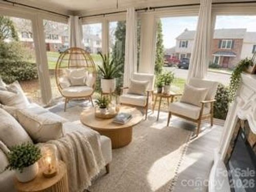 43-2705 N Center St, Hickory, NC, 28601-1345 | Card Image