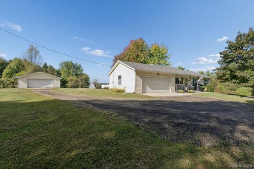 5174 Weller Rd, Gregory, MI, 48137-9450 | Card Image