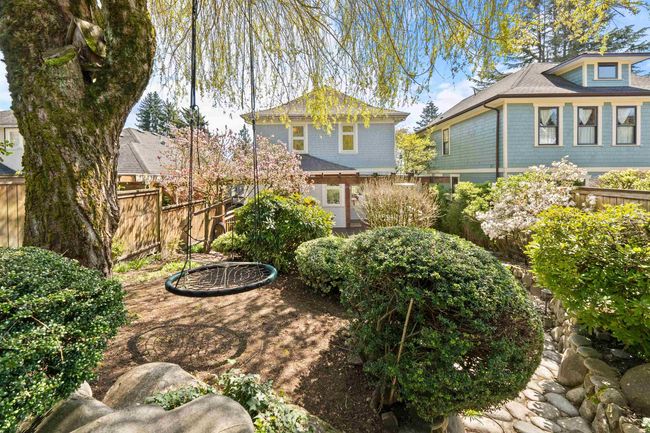 1421 Seventh Ave, House other with 3 bedrooms, 2 bathrooms and null parking in New Westminster BC | Image 35