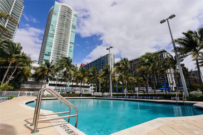 APT-2110 - 2101 Brickell Ave, Condo with 1 bedrooms, 1 bathrooms and null parking in Miami FL | Image 28