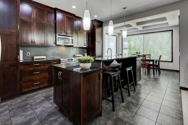 34 Chaparral Valley Place Se, House other with 5 bedrooms, 4 bathrooms and 4 parking in Calgary AB | Image 18