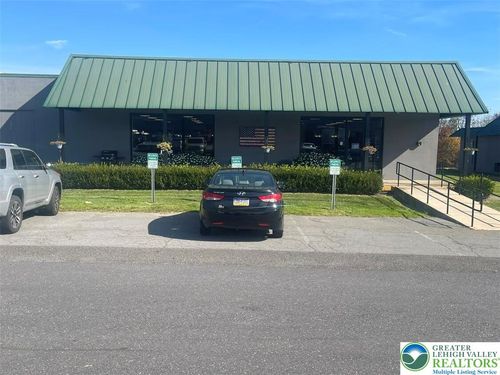 102-2385 John Fries Hwy, Quakertown, PA, 18951-6009 | Card Image