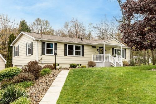 21 Patterson School Rd, Grove City, PA, 16127-4931 | Card Image