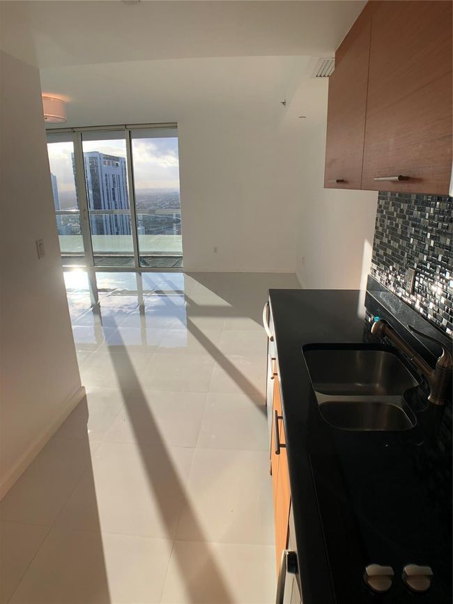 APT-3709 - 50 Biscayne Blvd, Condo with 0 bedrooms, 1 bathrooms and null parking in Miami FL | Image 14
